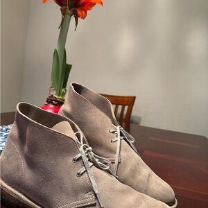 Men's Tan Suede Desert Boots